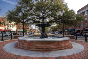 Fountain_Broadway_Median